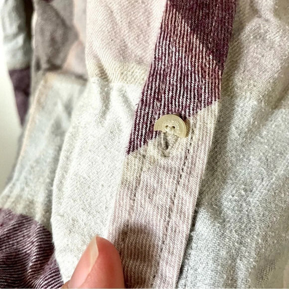 Aritzia Wilfred Free Plaid Flannel Cotton  Button Down - Picture 7 of 9